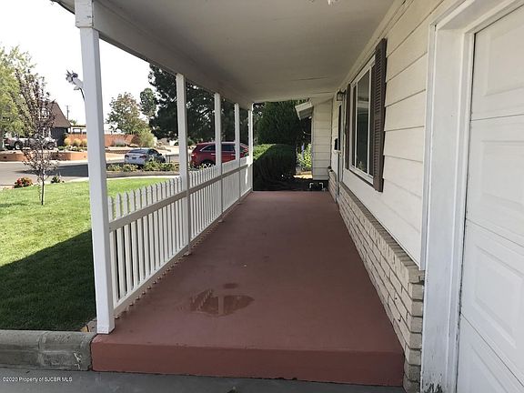 3rd image of 1809 Cliffside Dr