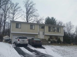 5 John F Kennedy Dr, Stony Pt, NY 10980