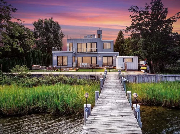 43 Harbor Drive, Sag Harbor, NY 11963