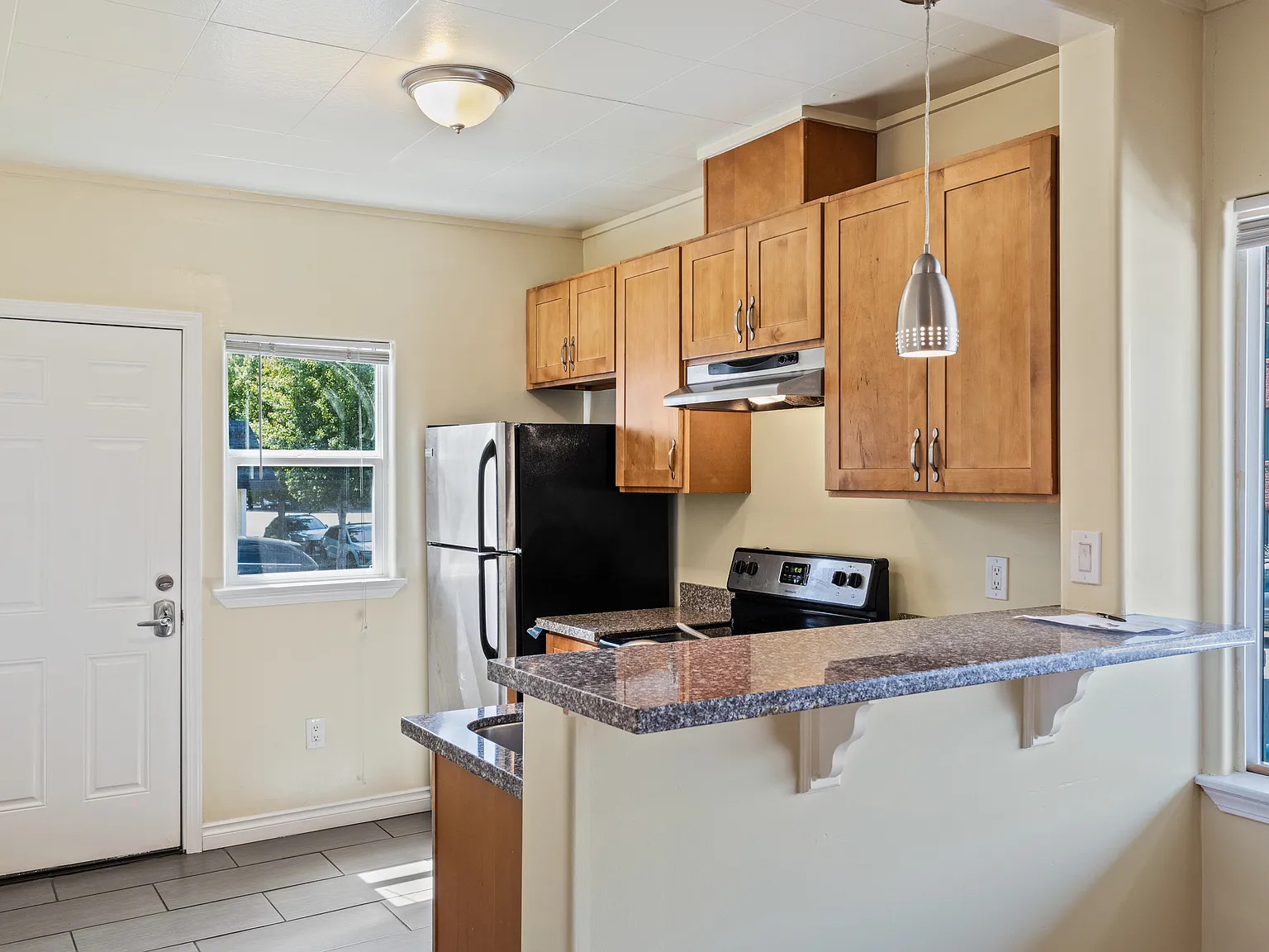 3901 S Yakima Ave, Tacoma - 2 — Photo 3