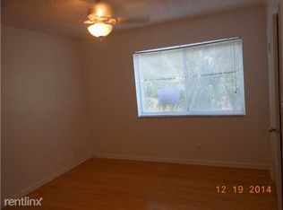 826 SW 9th St, Hallandale Beach, FL 33009