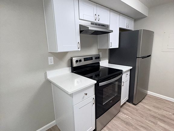 5th image of 2305-20 S Boulder Cir APT 2305