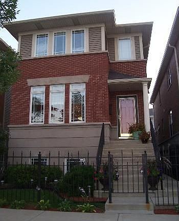 3rd image of 4834 S Cornell Ave