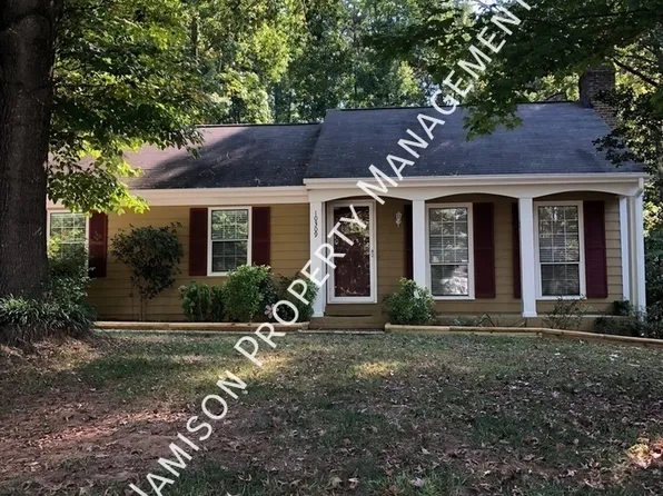 10309 Roundhouse Cir, Charlotte, NC 28227