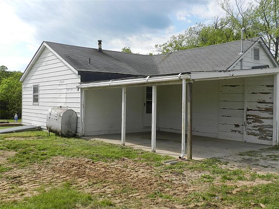 4th image of 3368 N Old Highway 19