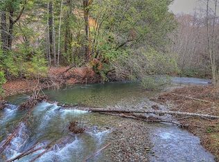 102 Smith Sawyer Rd, Cave Junction, OR 97523