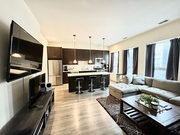 2nd image of 1750 W North Ave #2