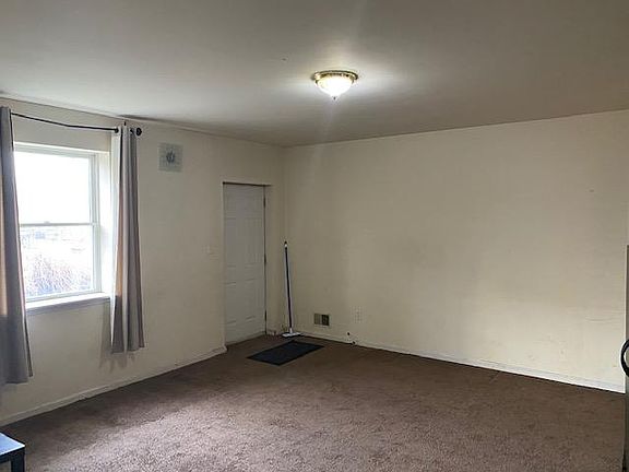 2nd image of 7 Vine St #1