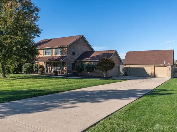 2200 Ernestine Dr, Middletown, OH 45042