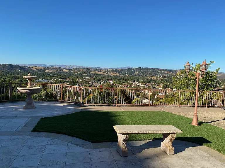 1148 Eagle Cliff Ct — Photo 1