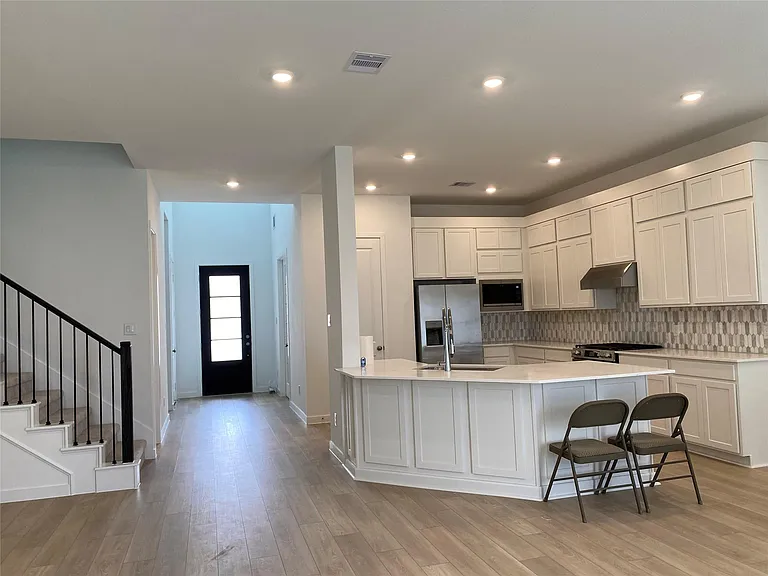 4523 Sunny Hazel Ln — Photo 2