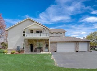 W11575 Island View Ct, Lodi, WI 53555