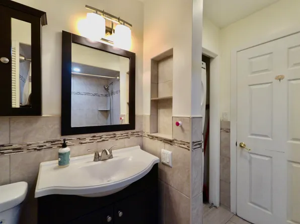 475 Teal Plaza image 10 of 29