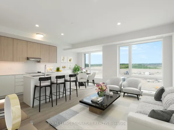 67 Saigon Dr #301, Richmond Hill, ON L4S 1L9