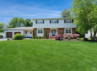 810 Hoover Dr, North Brunswick, NJ