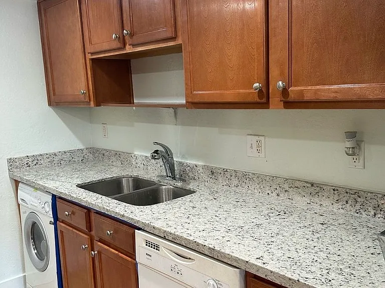 Upgraded cabinets and new Granite countertops (February 2025)