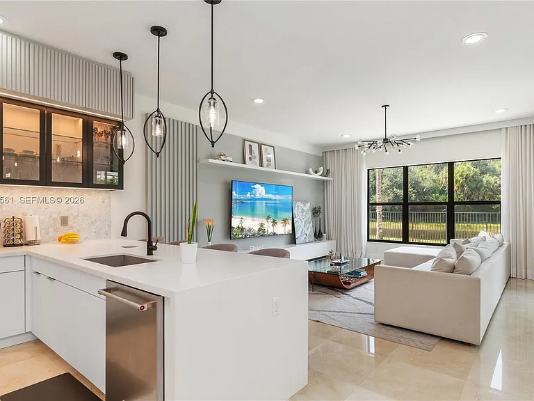 9529 Eden Roc Ct — Photo 20
