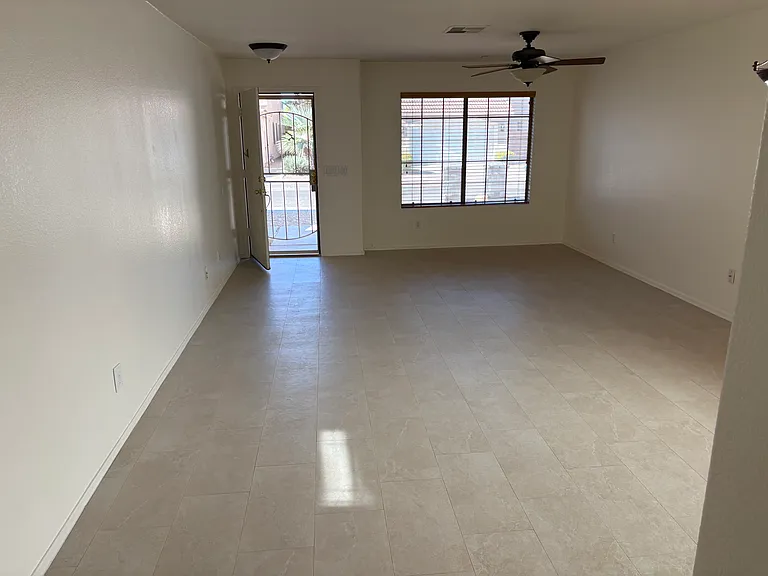 3812 W Fallen Leaf Ln — Photo 15