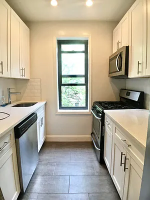 Rented by Compass | media 7