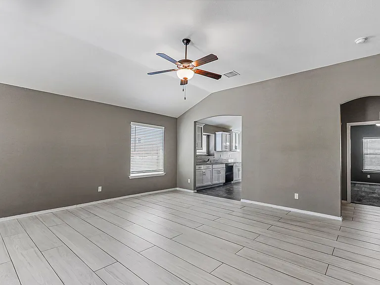 14609 Carlo Alvarado Dr — Photo 8