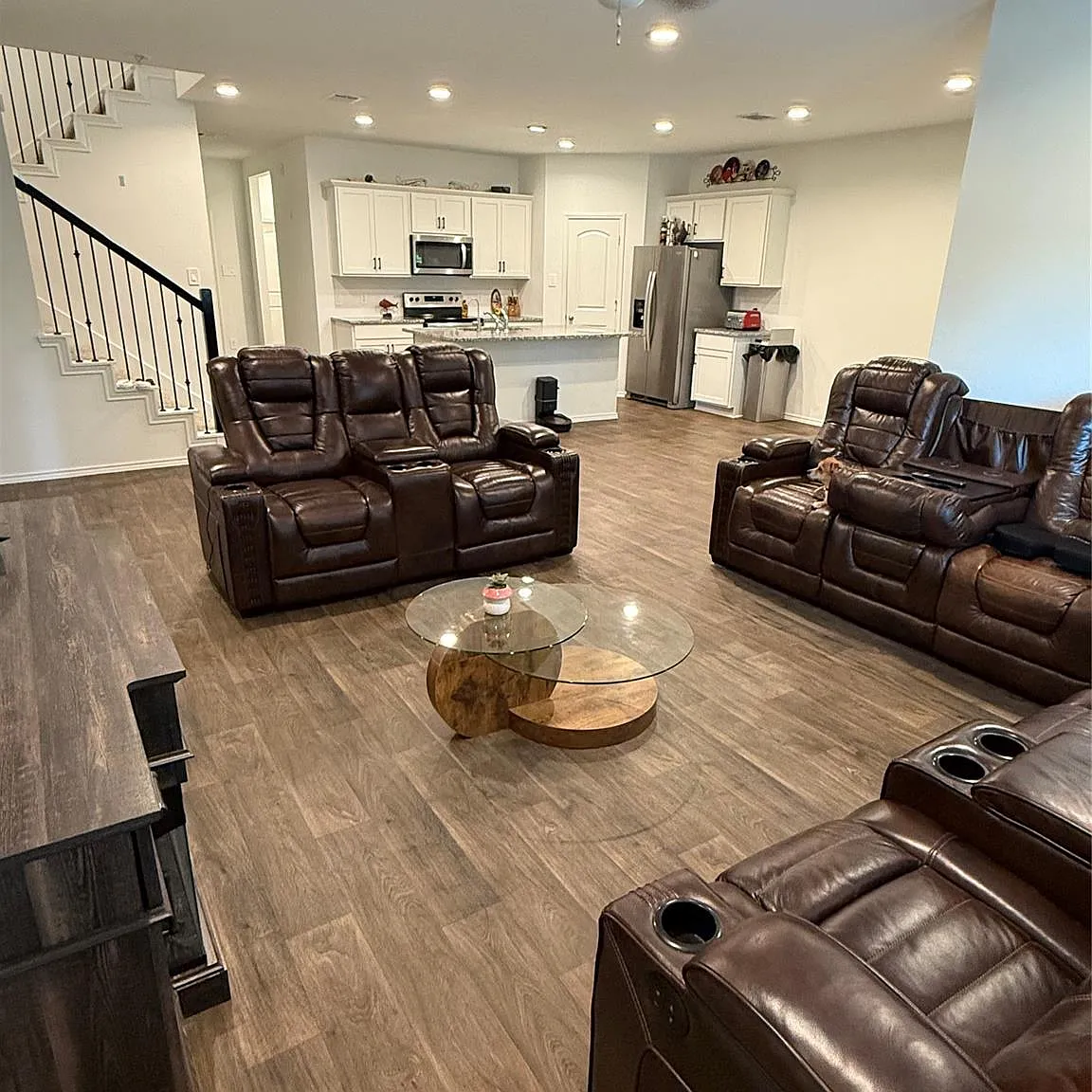 4 bed, 2236 sqft, $2,550 — Photo 3