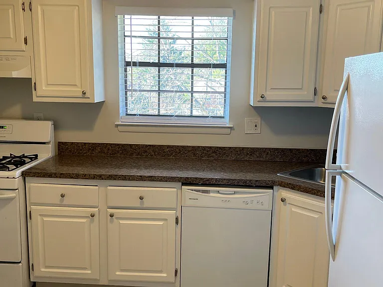 100 Sycamore Ln #A — Photo 13