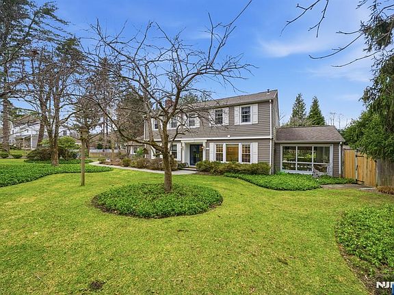 3rd image of 21 Ridge Rd