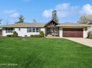 319 Ames St, Libertyville, IL 60048