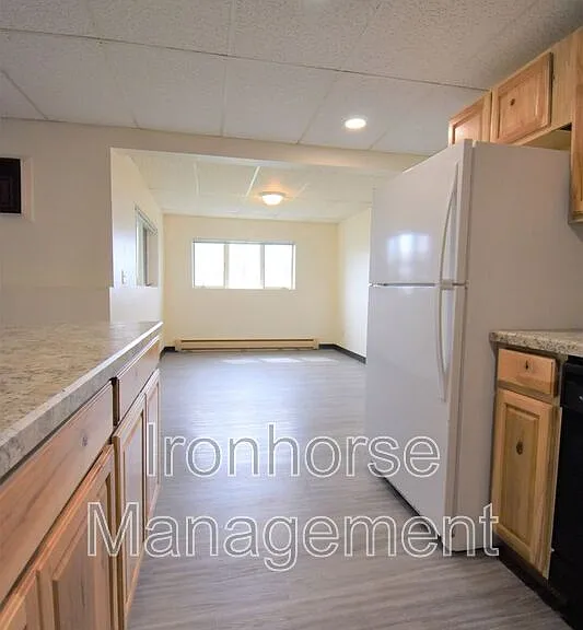 801 W Villard St #30 — Photo 10