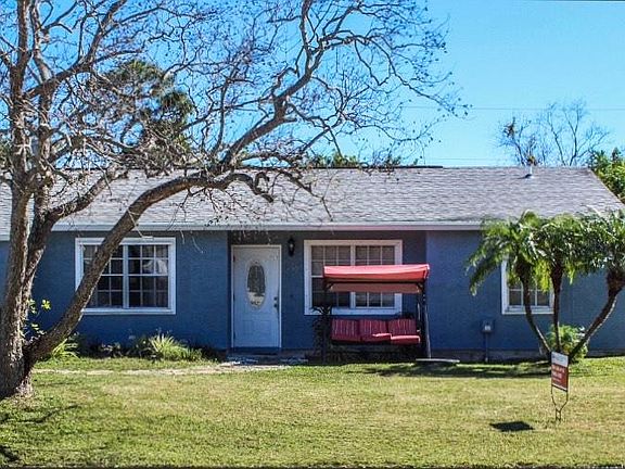 5th image of 2259 SE Charleston Dr
