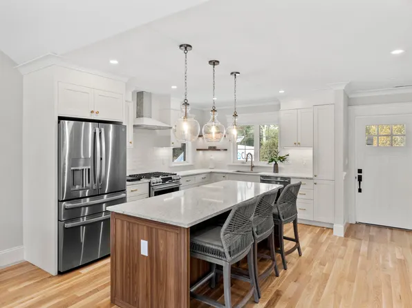 8 Laurel Lane, Sandwich, MA 02563