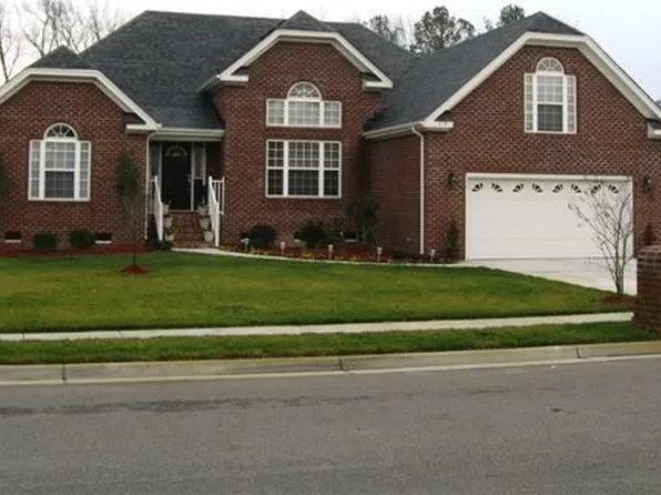 419 Trotters Ln, Chesapeake, VA 23322