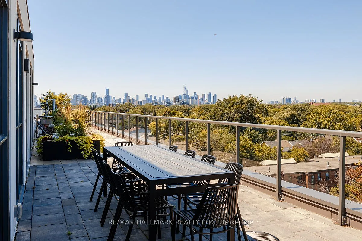 2 bed, $2,540 — Photo 2
