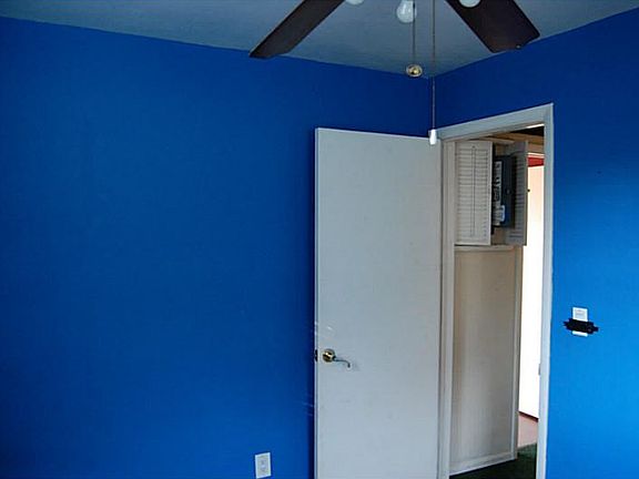 4th image of 5124 SW 93rd Ave
