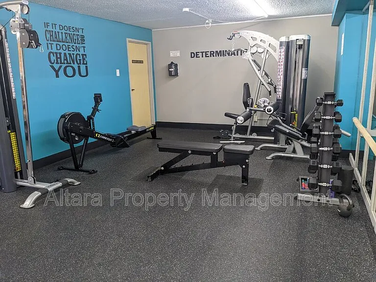 2880 S Locust St #N100 — Photo 20