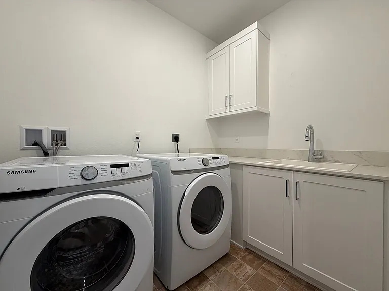 308 Triangular Rd — Photo 16