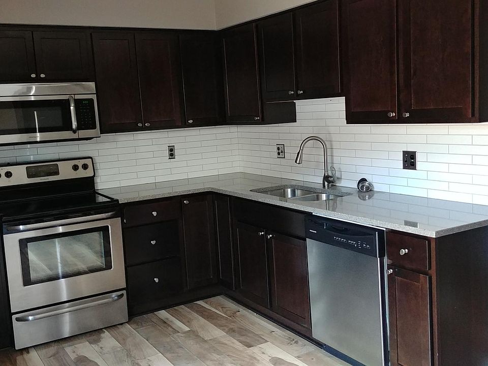 1st image of 1887 Willoway Cir N