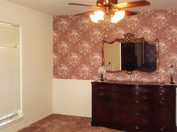 3rd image of 8706 Dudley Dr