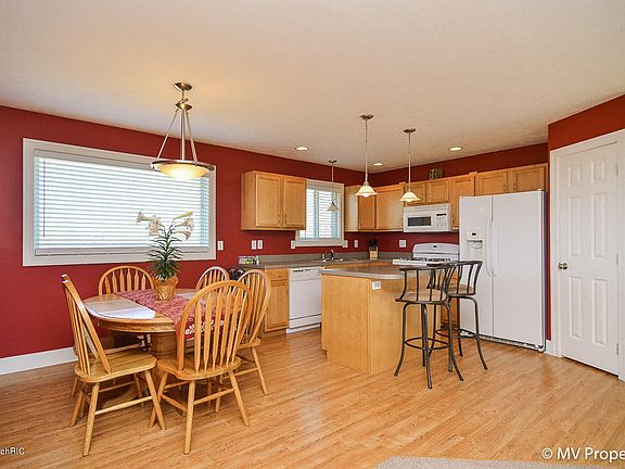 4th image of 4244 Cloverfield Ct