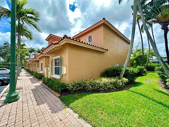 3rd image of 4951 Leeward Ln #3107