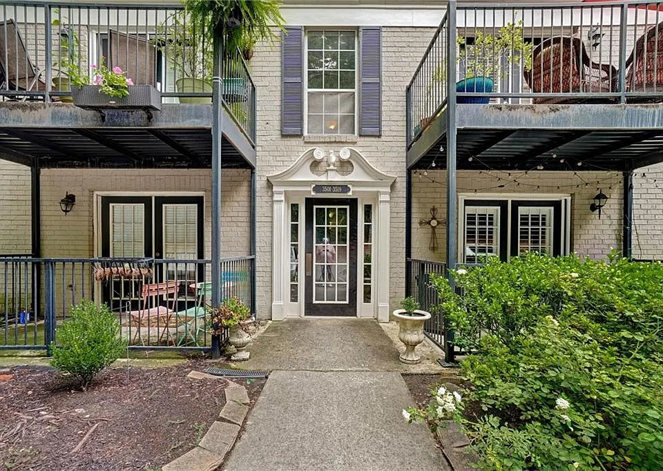 3513 Essex Ave #67