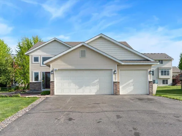 526 Hackney Ave, Shakopee, MN 55379
