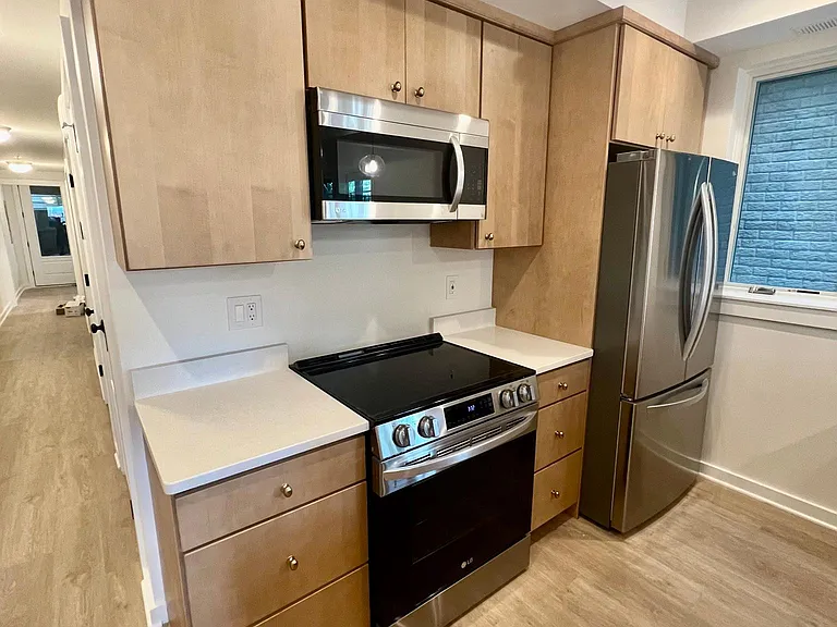 534 Taylor St NW #B — Photo 3