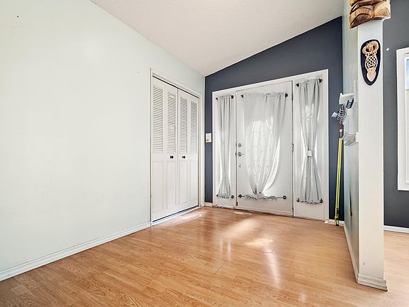 4th image of 14916 114a St NW
