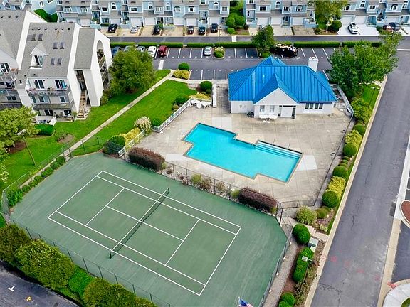 3rd image of 9535 Bay Front Dr APT 304