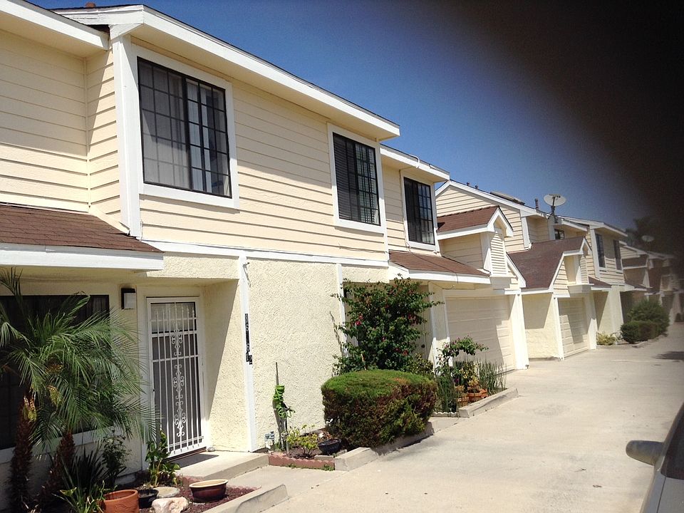 2nd image of 8636 Ramona St