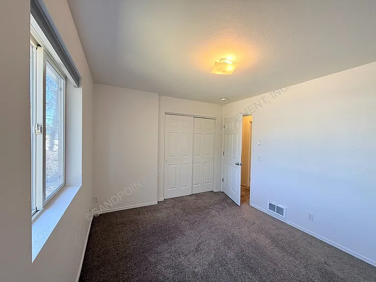 327 Olive St #C — Photo 18