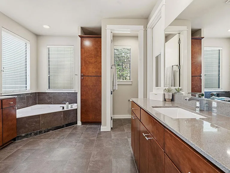 2911 Corbin Ln — Photo 17