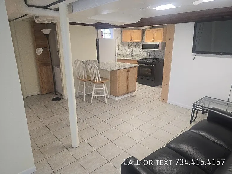 707 S Division St #1 — Photo 9