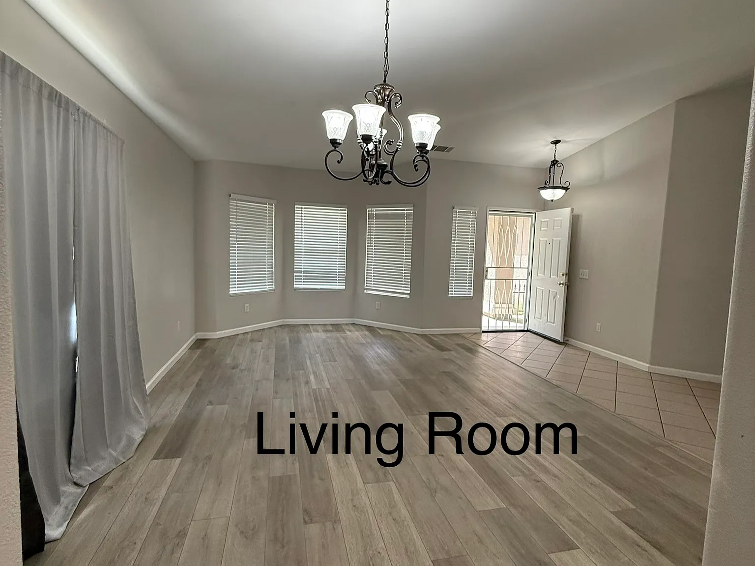 3 bed, 2052 sqft, $2,900 — Photo 2